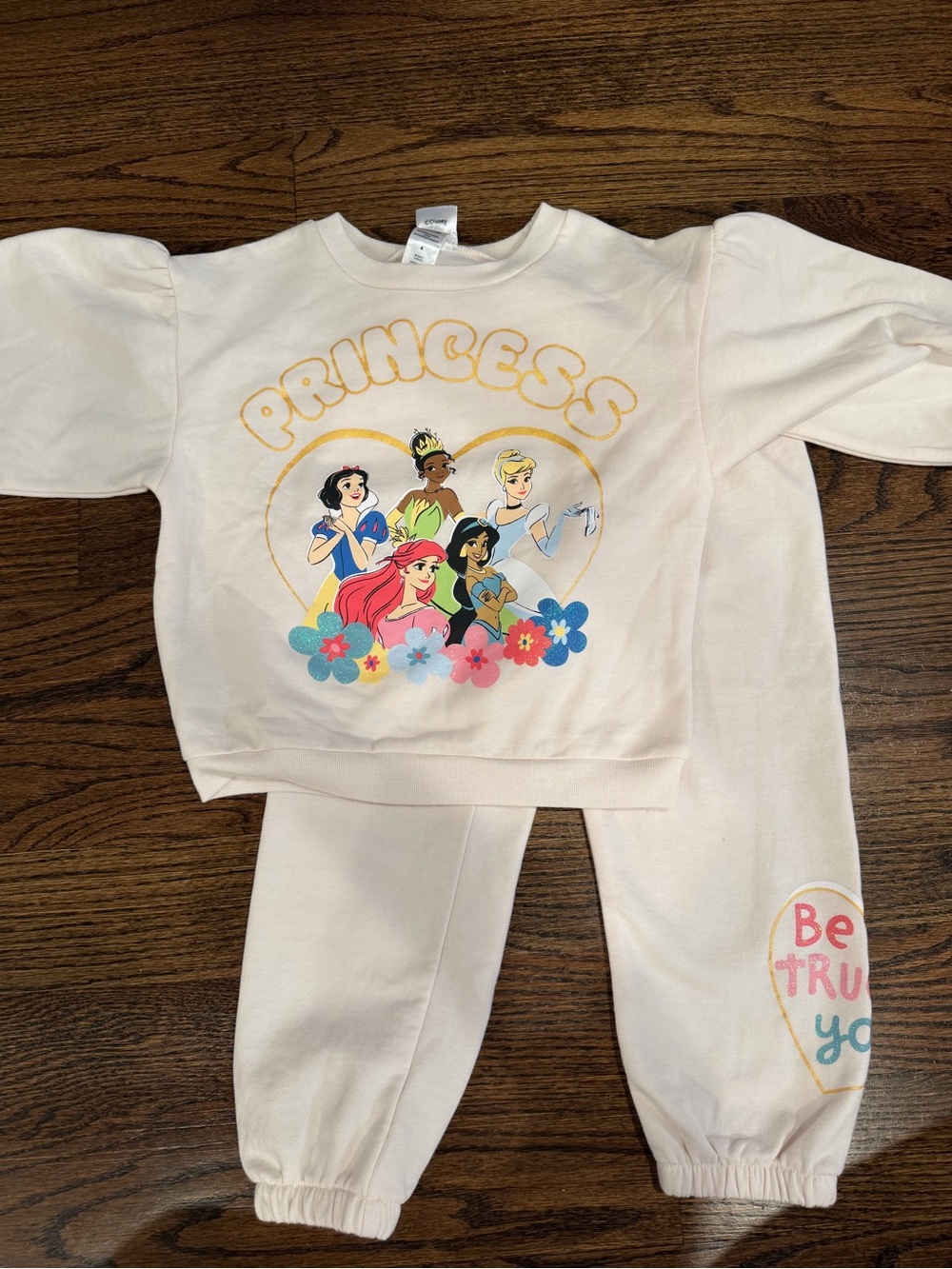 Toddler girl Disney sweatshirt & jogger set!